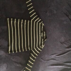 Old navy long sleeve shirt